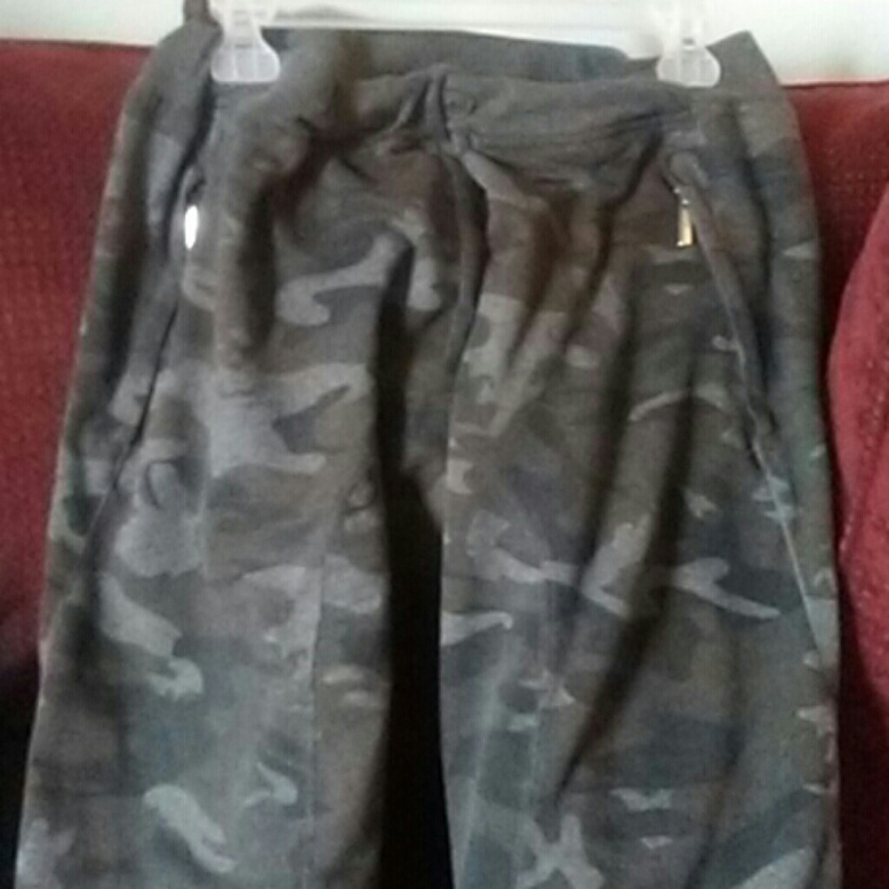 Men Camo jogger pants